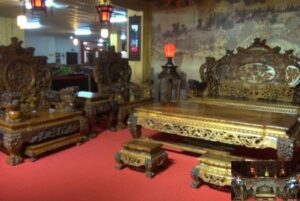 Bộ Bàn Ghế 700 Tỷ Từ Gỗ Sưa Chưa Đại Gia Nào Dám Mua