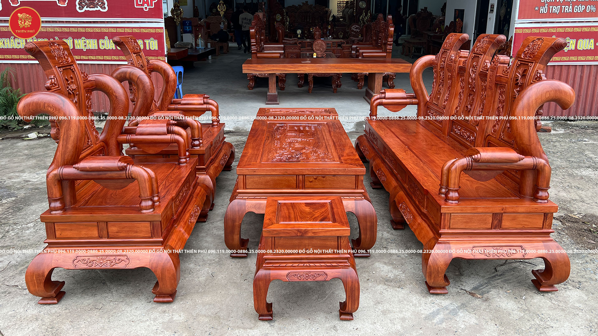 Bàn ghế làm từ gỗ hương đỏ Nam Phi của Đồ Gỗ Thiên Phú