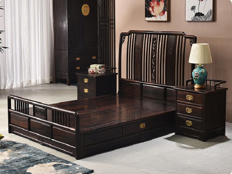 Giường làm từ gỗ mun có giá trị kinh tế cao.